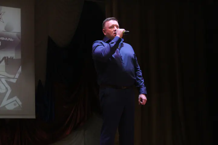 Пой, дыши, живи дольше: как вокал влияет на мозг, сердце и нервы